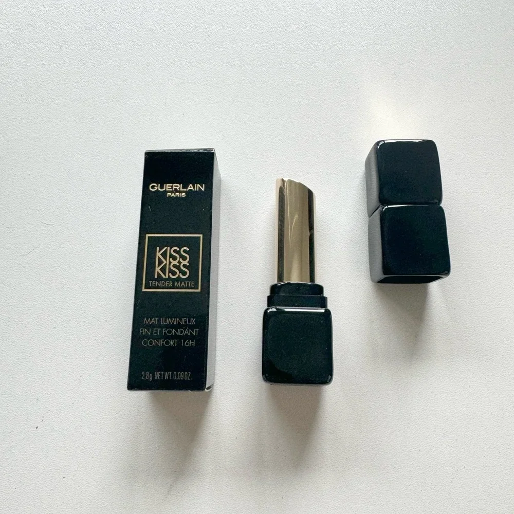 NEW guerlain lipstick beauty kiss tender 16H luminous matte 880 caress plum